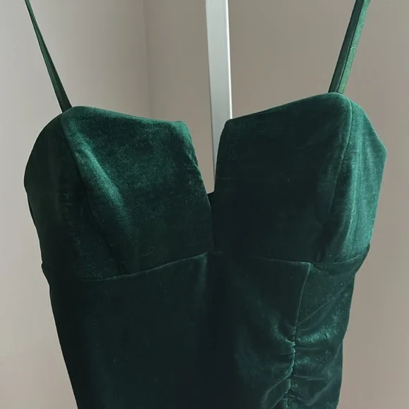 Emerald Sundae Green Velvet Body-con Mini Dress Size Medium - Picture 3 of 5